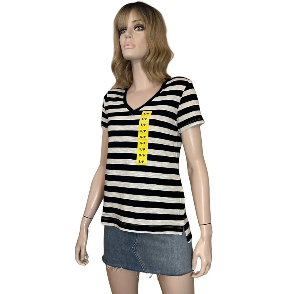 Lot 3 Tops Tanks Shirts Old Navy Nicole Miller Dynamite Black Blush White NWT - Picture 4 of 13